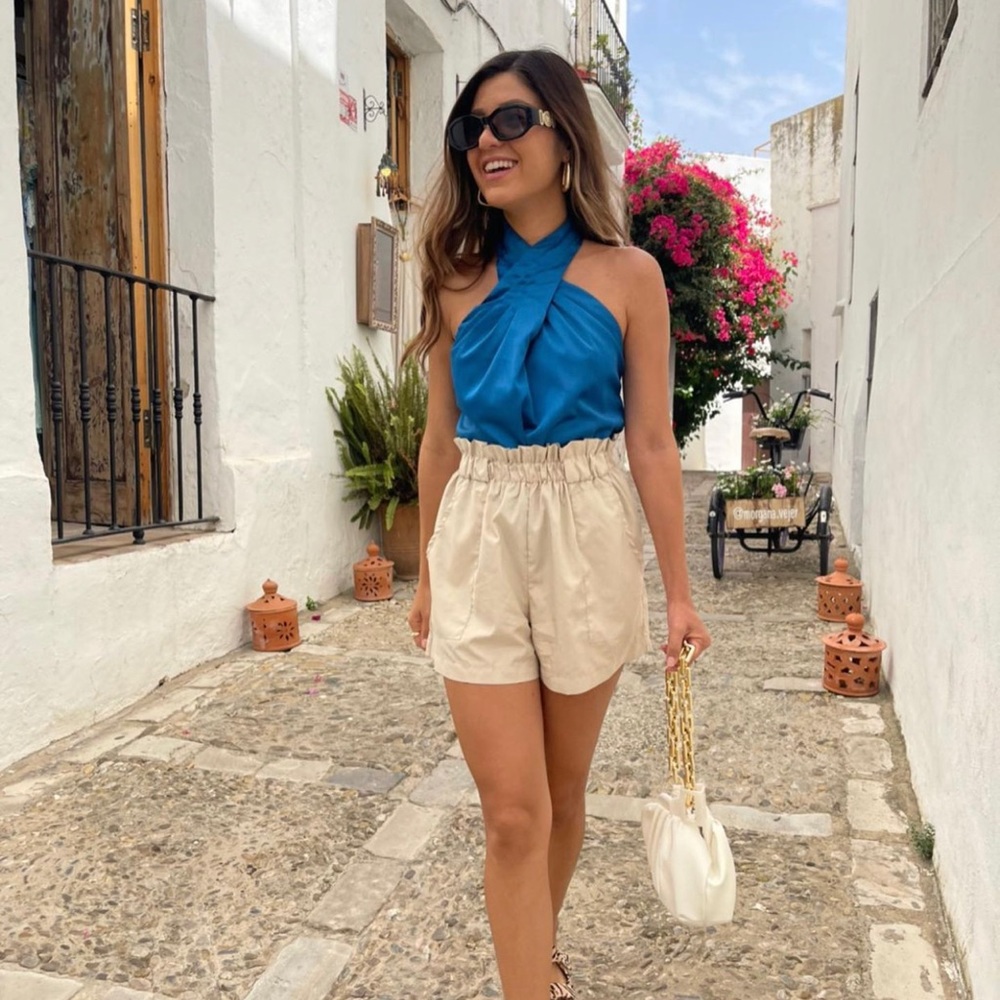superdown Blue Halter Twist Neck Blouse